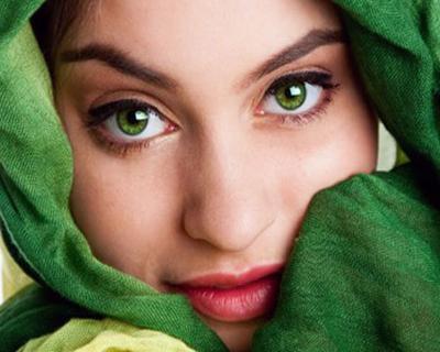 The rarest color of human eyes in the world - it's green